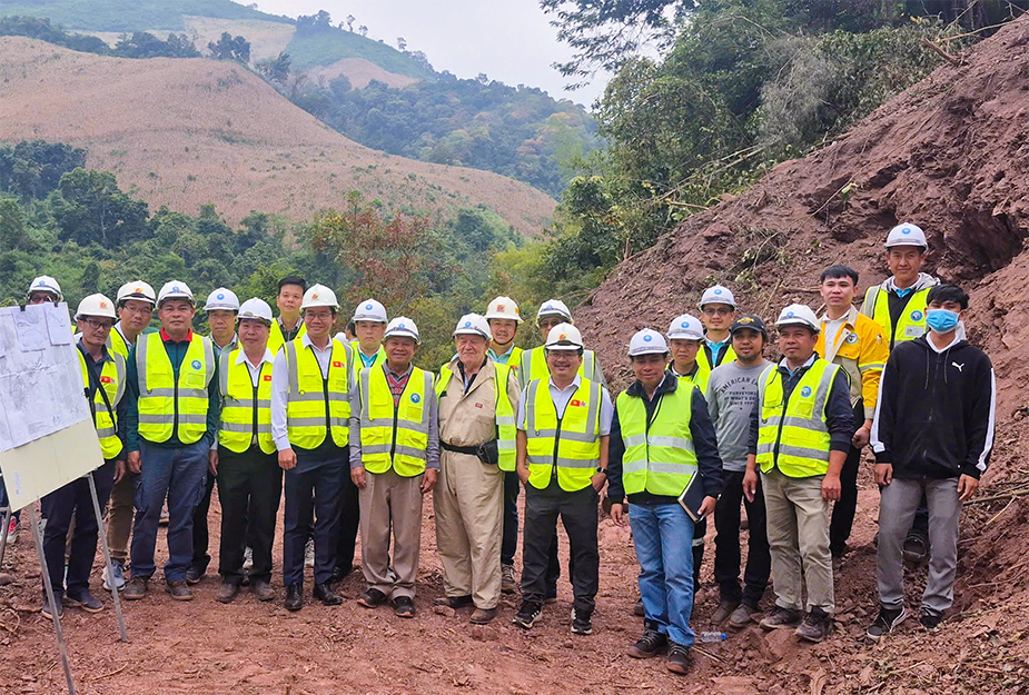 Chairman of the Board of C47 – Mr. Pham Nam Phong, visits and works at Nam Neun 1 Construction Site